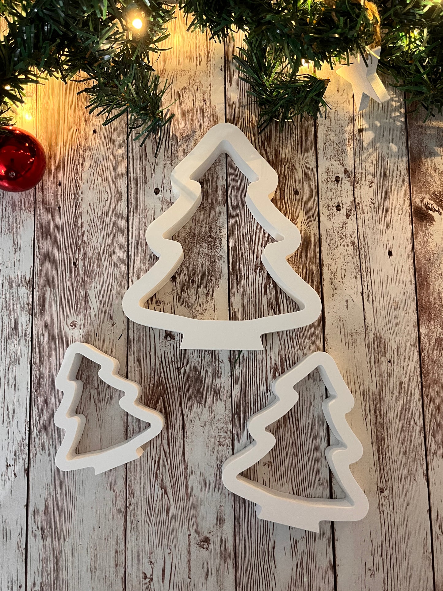 Keramik Weihnachtsbaum Dekoration in Weiß oder Schwarz • einzeln oder Set