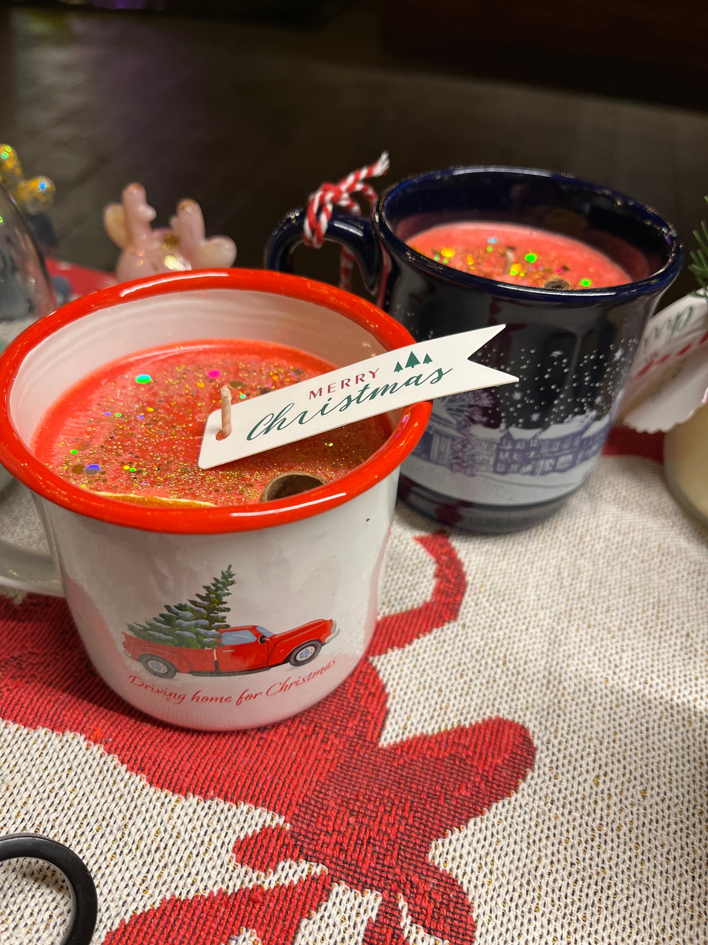 Glühweinkerze im Becher oder Tasse