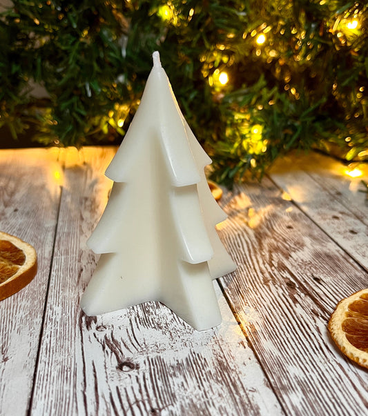 Handgemachte Tannenbaumkerze eckig aus Sojawachs